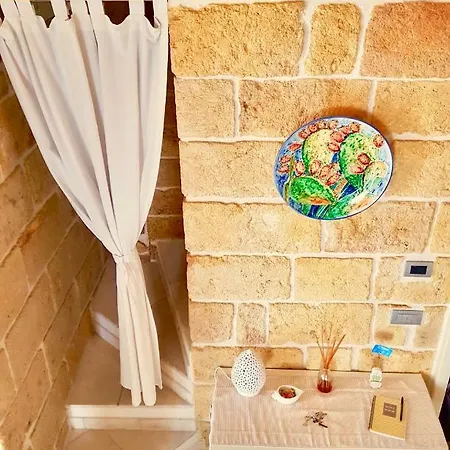 Dimora La Nicchia Guest house 4*